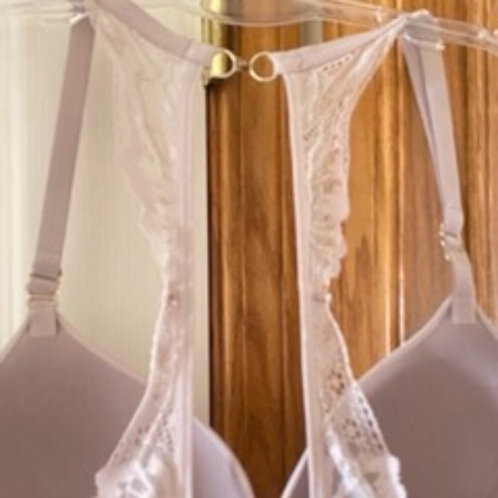 Victorais Secret Bra - Picture 3 of 4